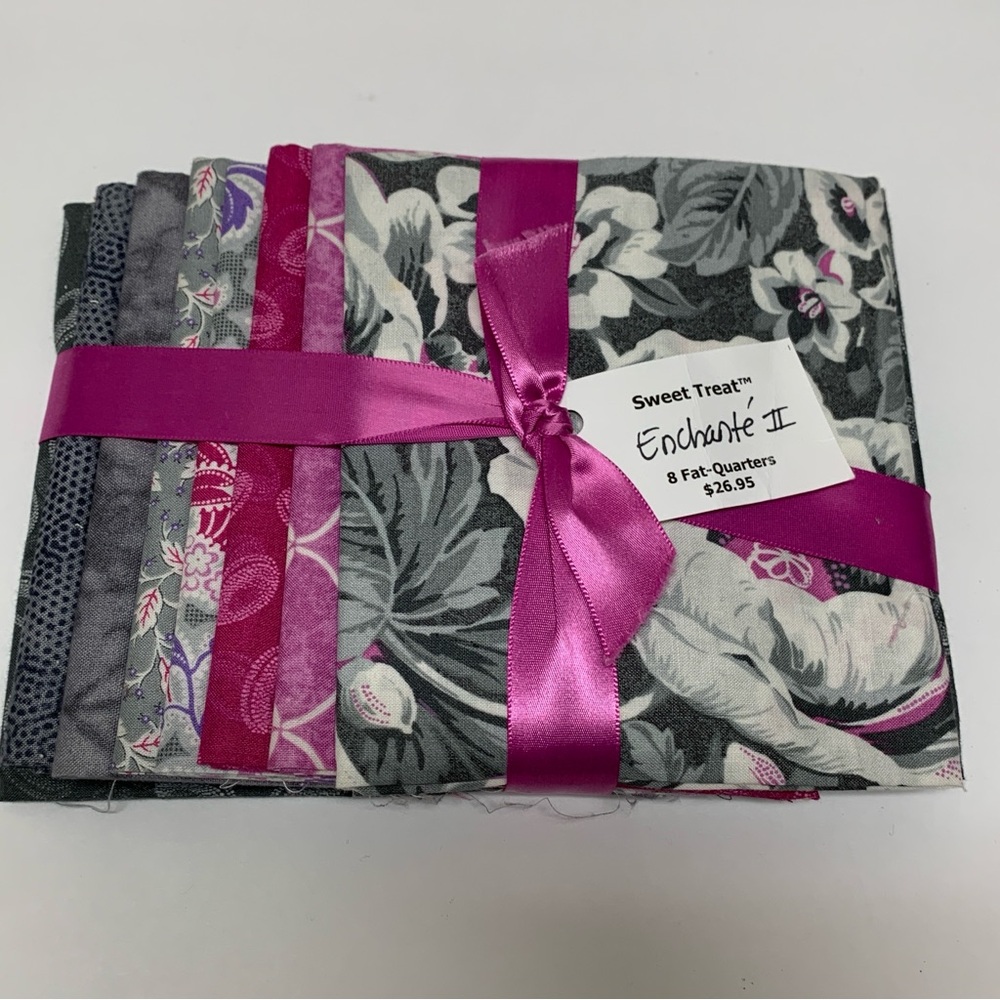 8 Piece Floral Patterned Fat Quarters Bundle Sweet Treat Enchante II Gray Pink - Picture 3 of 13